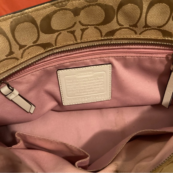 Vintage Coach Signature Logo Shoulder Bag - Picture 6 of 15